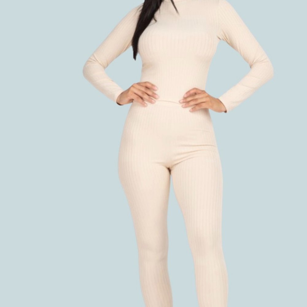 Lia Set (2-Piece Set)- CREAM